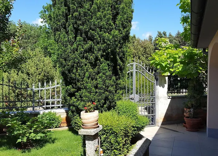 Ginkgo 1 By Interhome Banjole